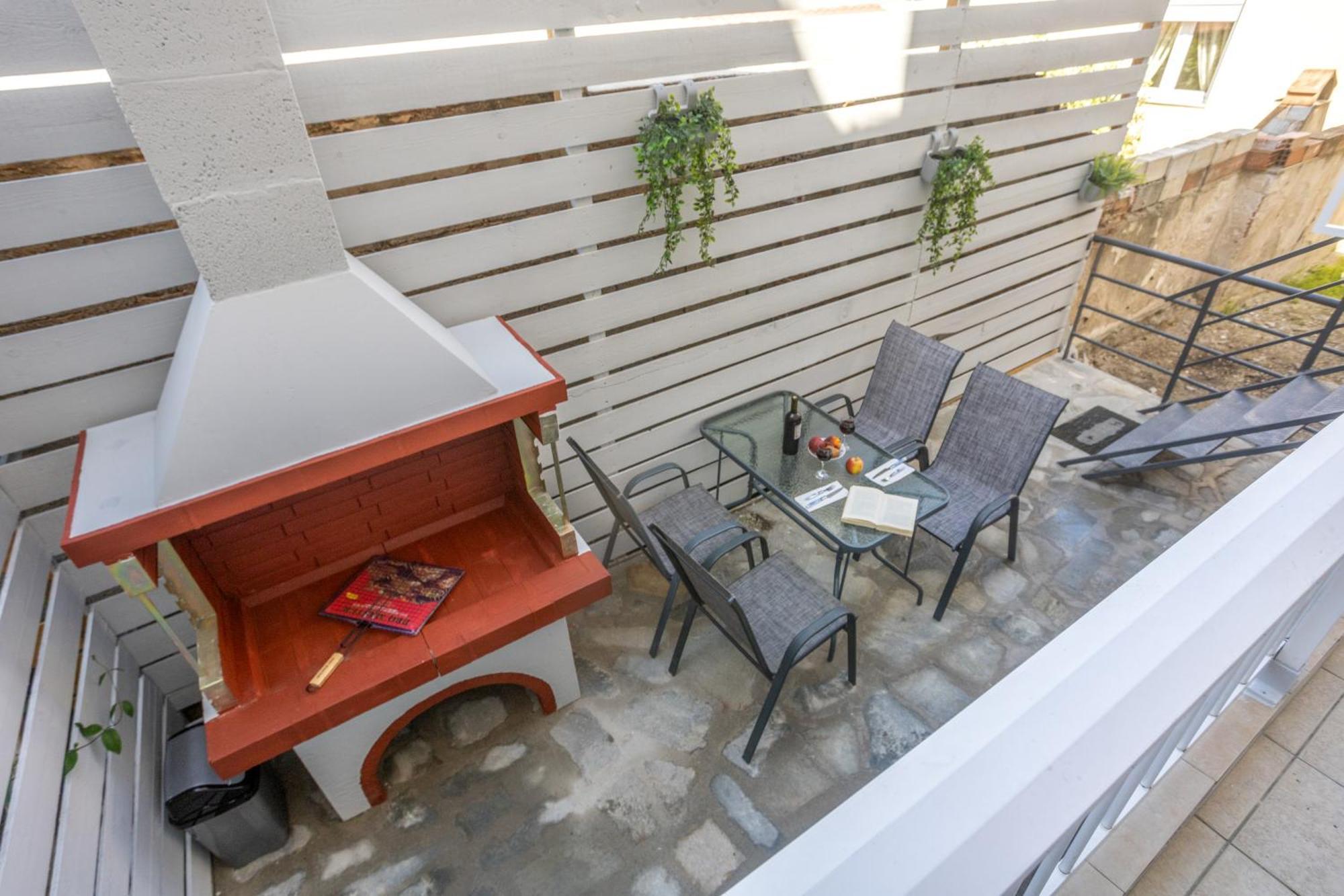 Christos Apartment